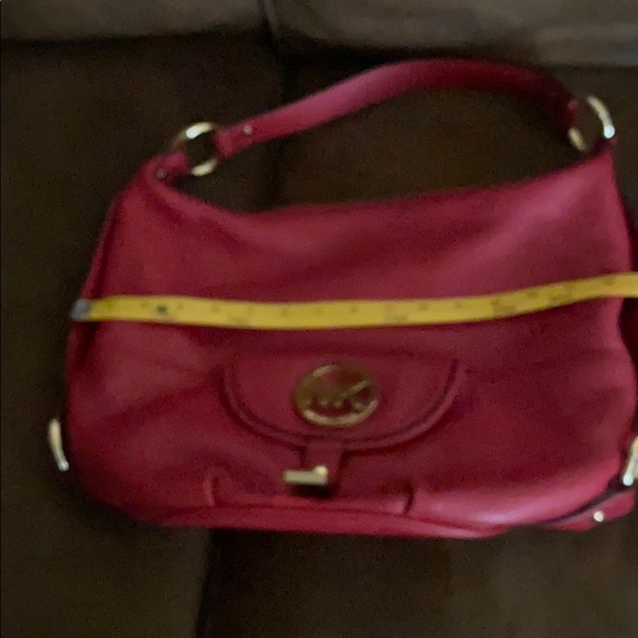 MK Shoulder Bag - Picture 4 of 5